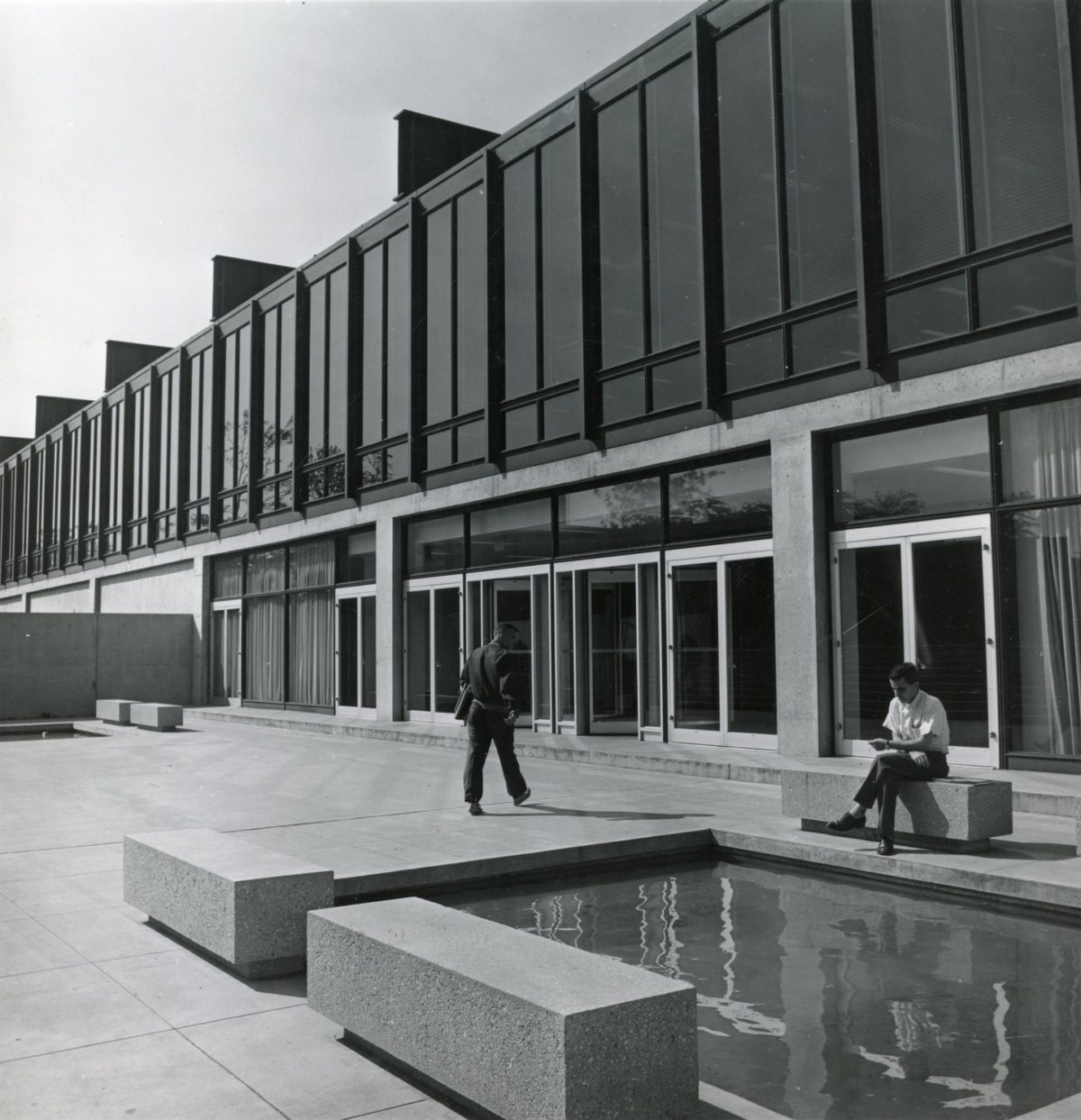 Paul Gavin Library IIT_003