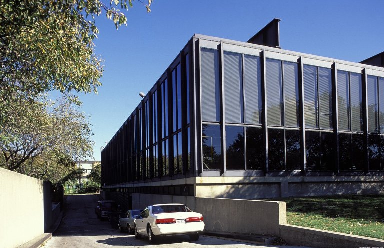 Paul Gavin Library IIT_010