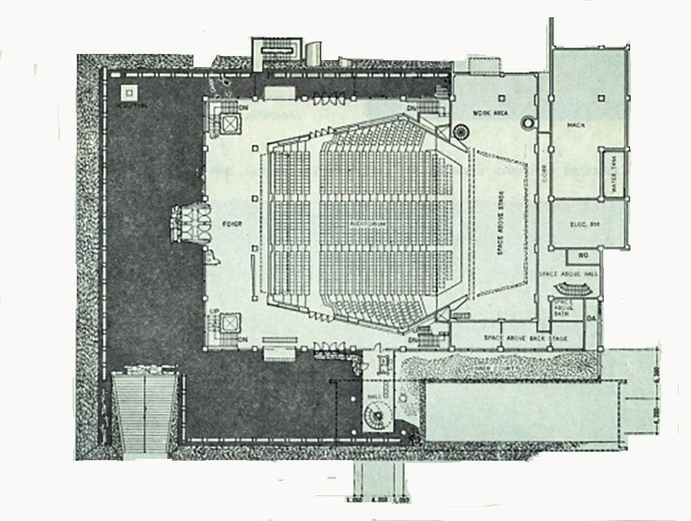 CC Tsuyama planta auditorio