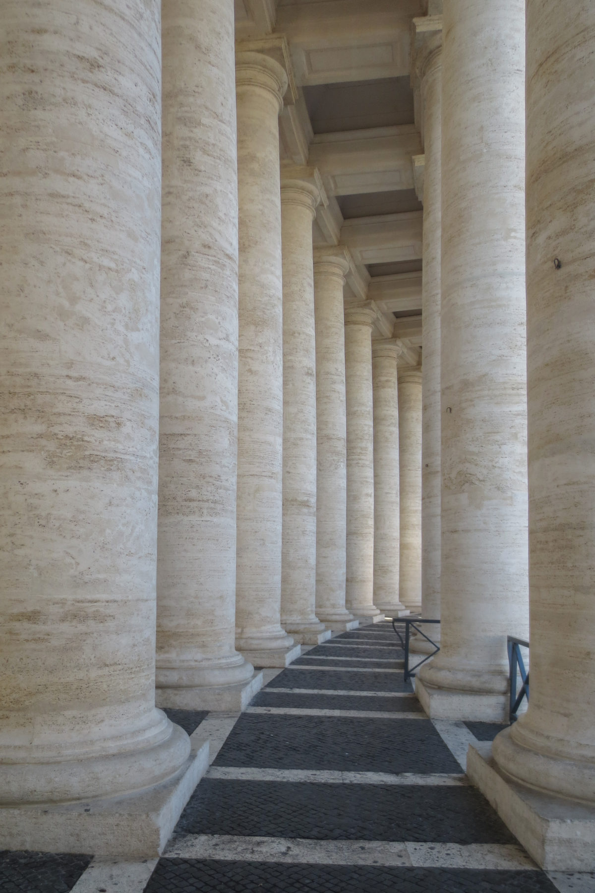 Columnata de San Pedro – Bernini – WikiArquitectura_21