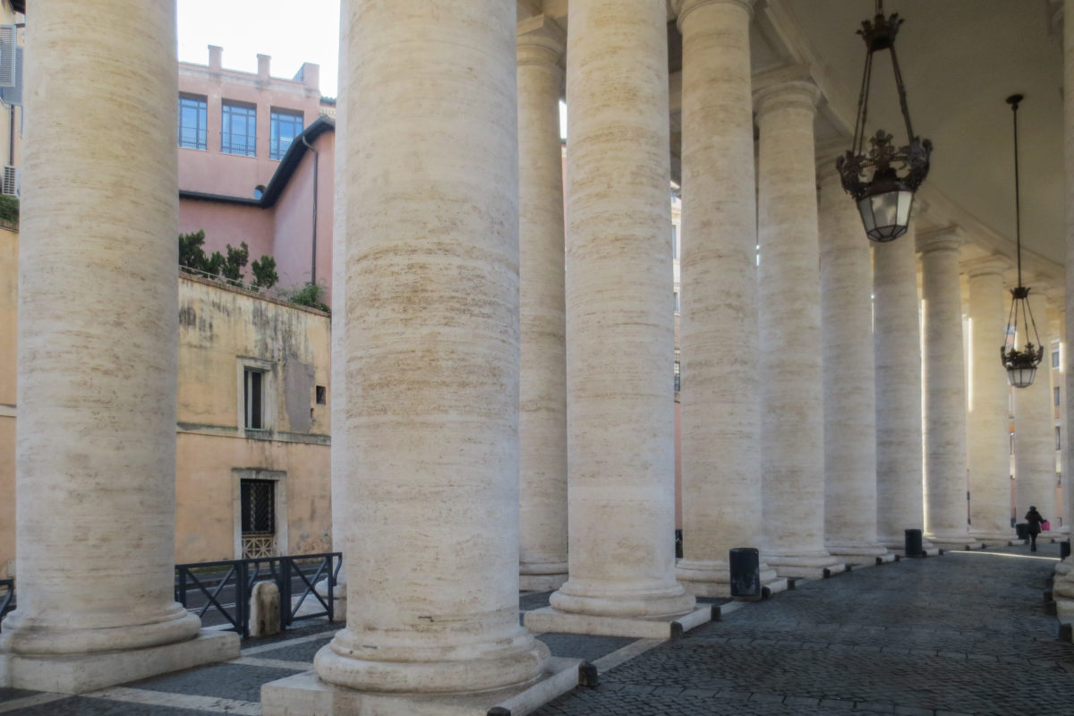 Columnata de San Pedro – Bernini – WikiArquitectura_22