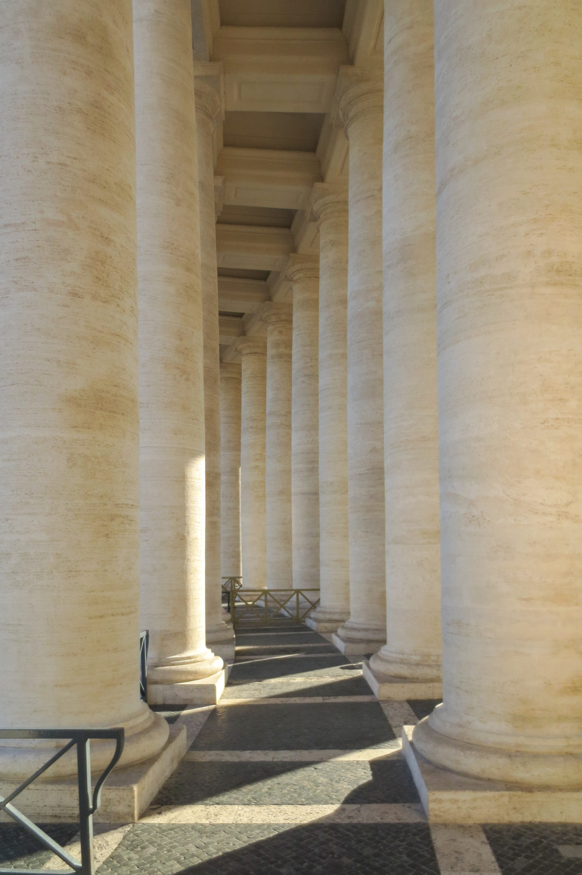Columnata de San Pedro – Bernini – WikiArquitectura_37