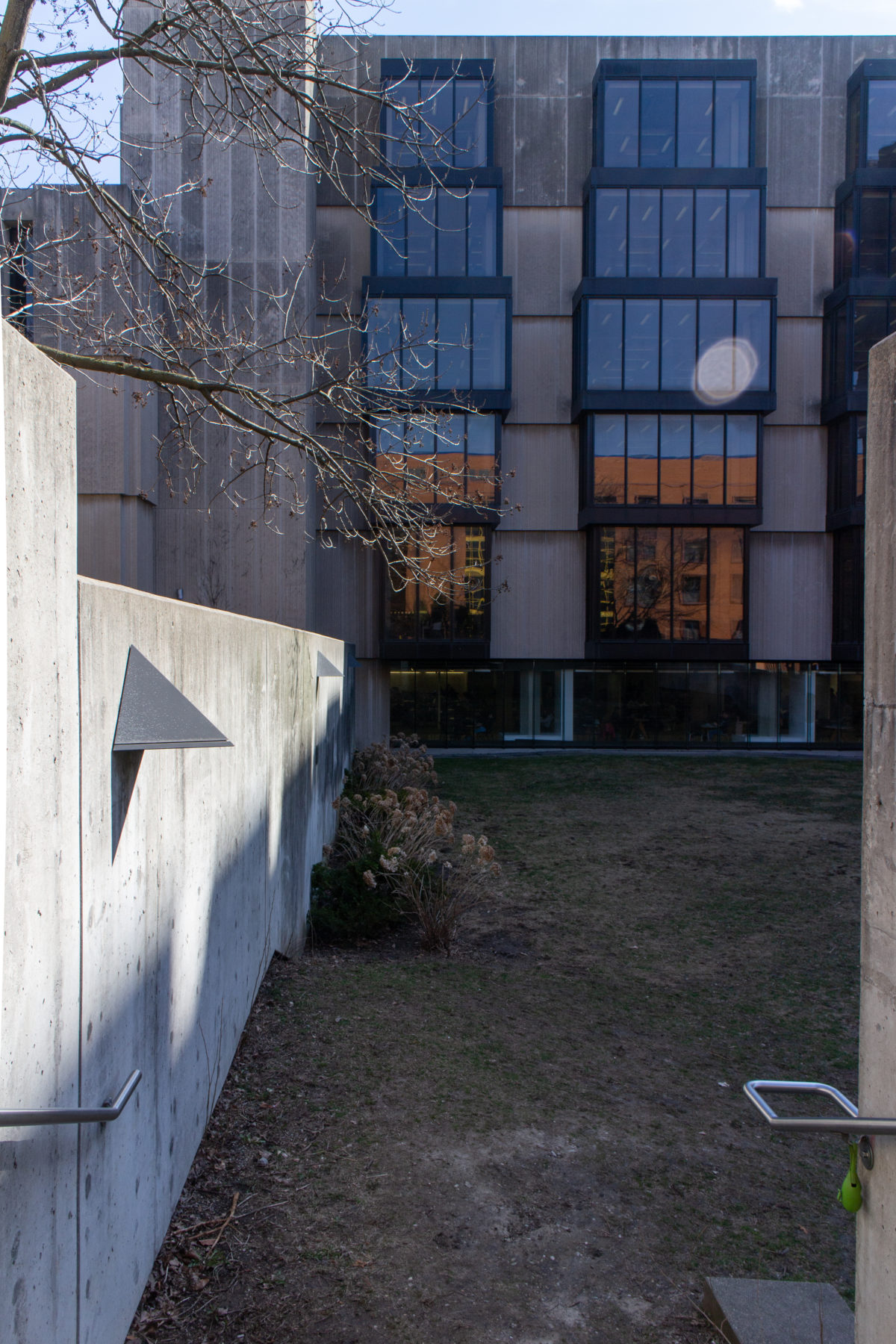 The Joseph Regenstein Library – Chicago – WikiArchitecture_22