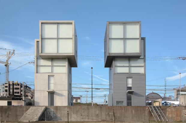 4×4 House